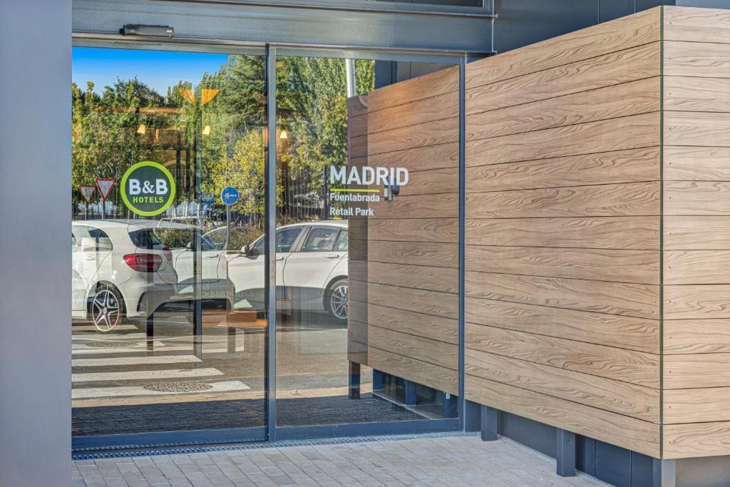 Vista Exterior B&B Hotel Madrid Fuenlabrada Retail Park