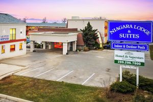 Alojamiento - Niagara Lodge & Suites