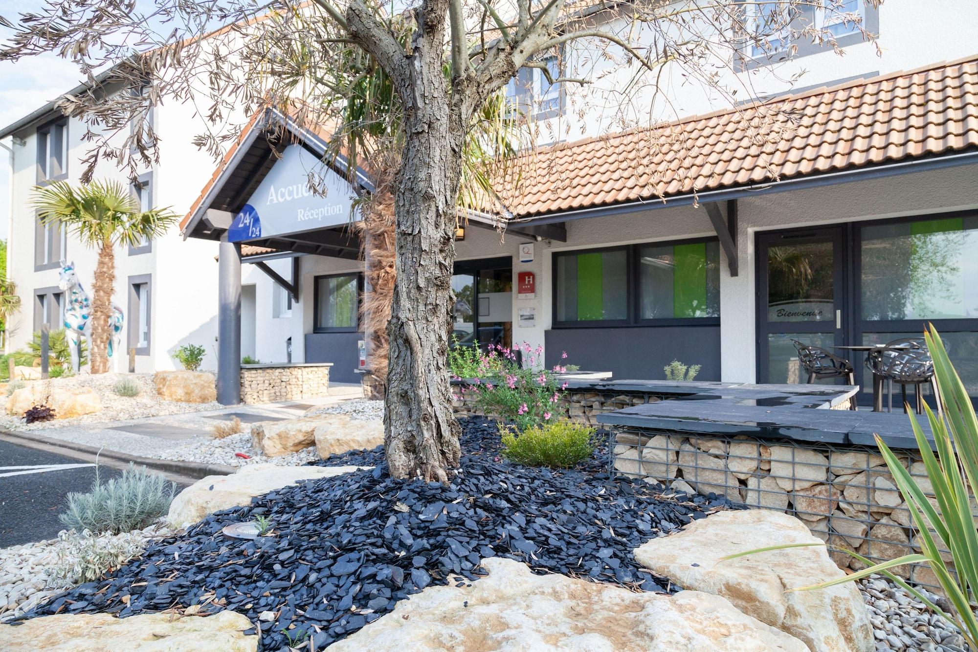 Vista Exterior Kyriad NIORT - Espace Mendes-France