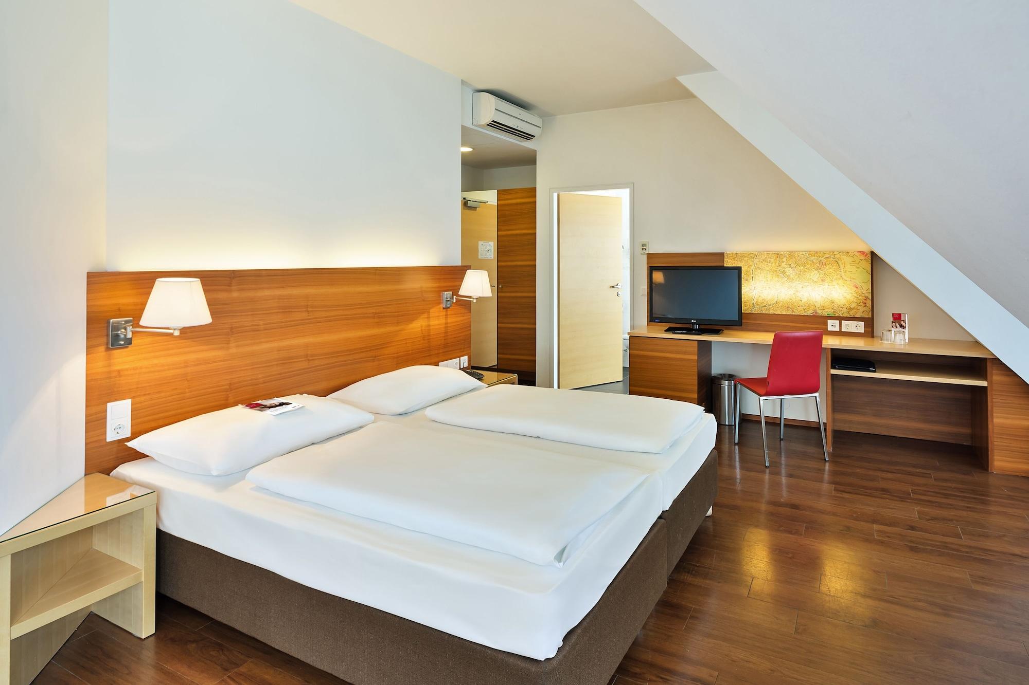 Varios Austria Trend Hotel beim Theresianum