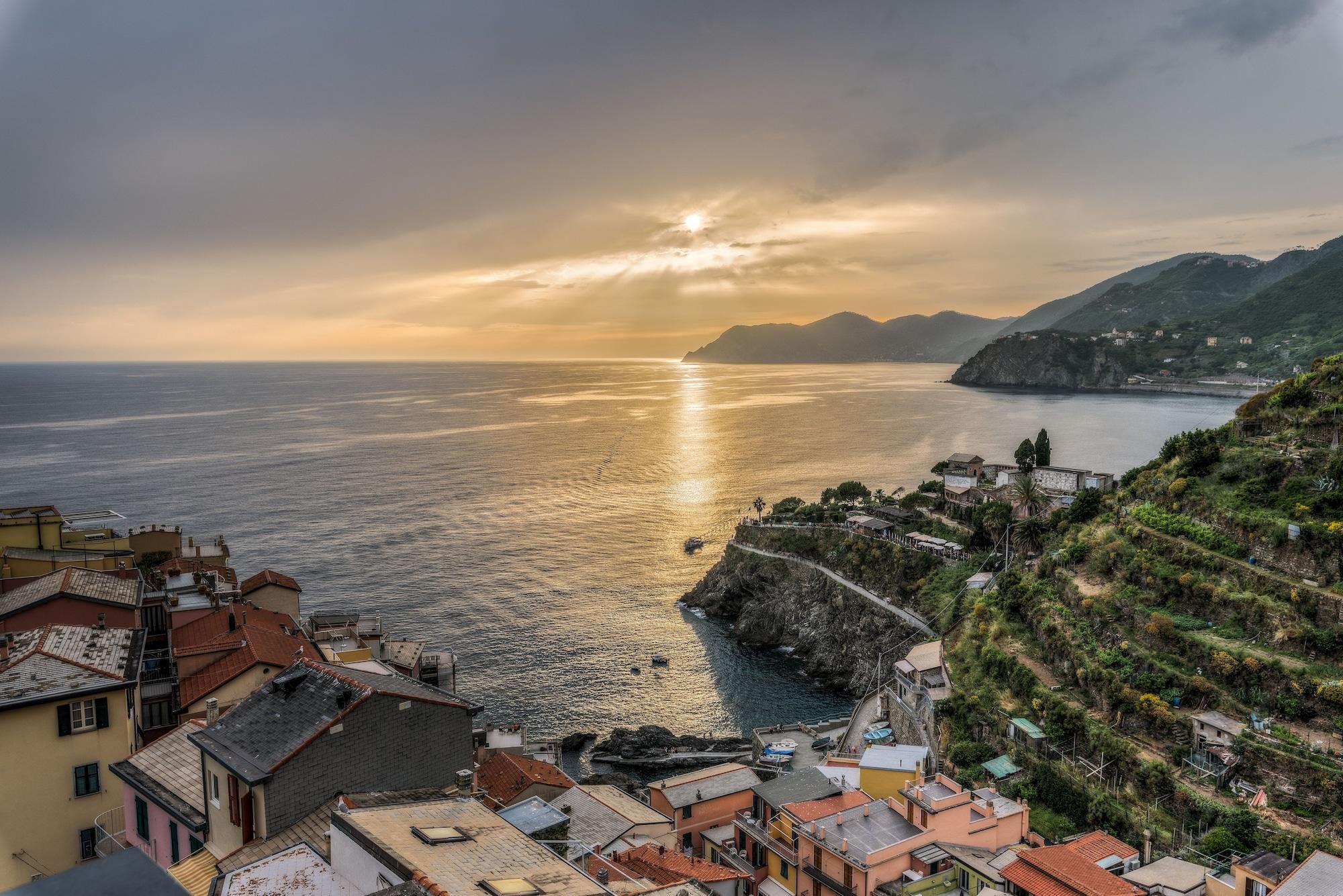 Playa Il Sogno di Manarola by The First