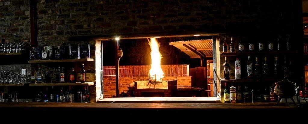 Bar/Salón Komma Nader Gastehuis