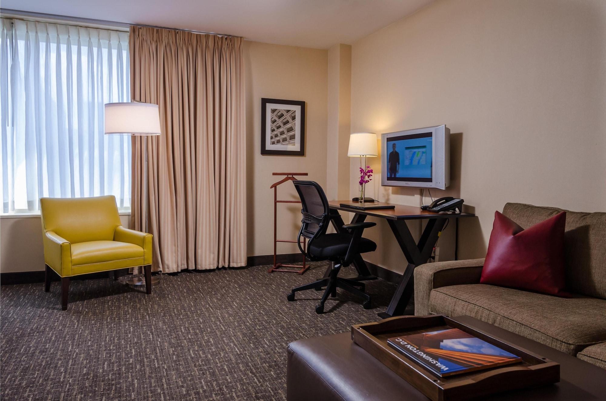 Set de Habitación Beacon Hotel & Corporate Quarters