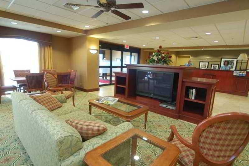 Vista Exterior Hampton Inn Hays-North of I-70