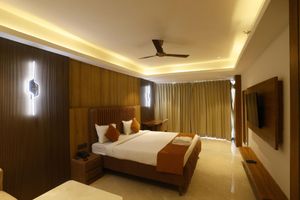 Alojamiento - The Hoften Lotus Court Noida