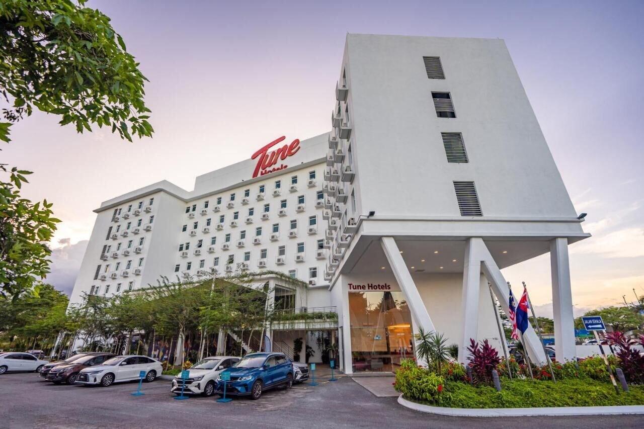 Varios Tune Hotel - Danga Bay, Johor