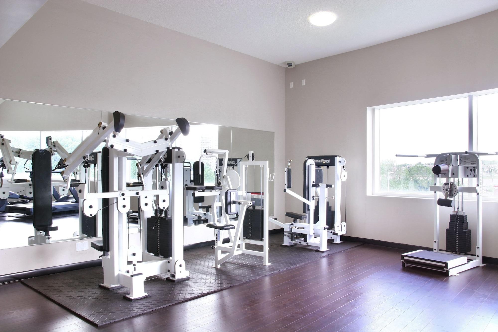Gimnasio Residence & Conference Centre - Oakville