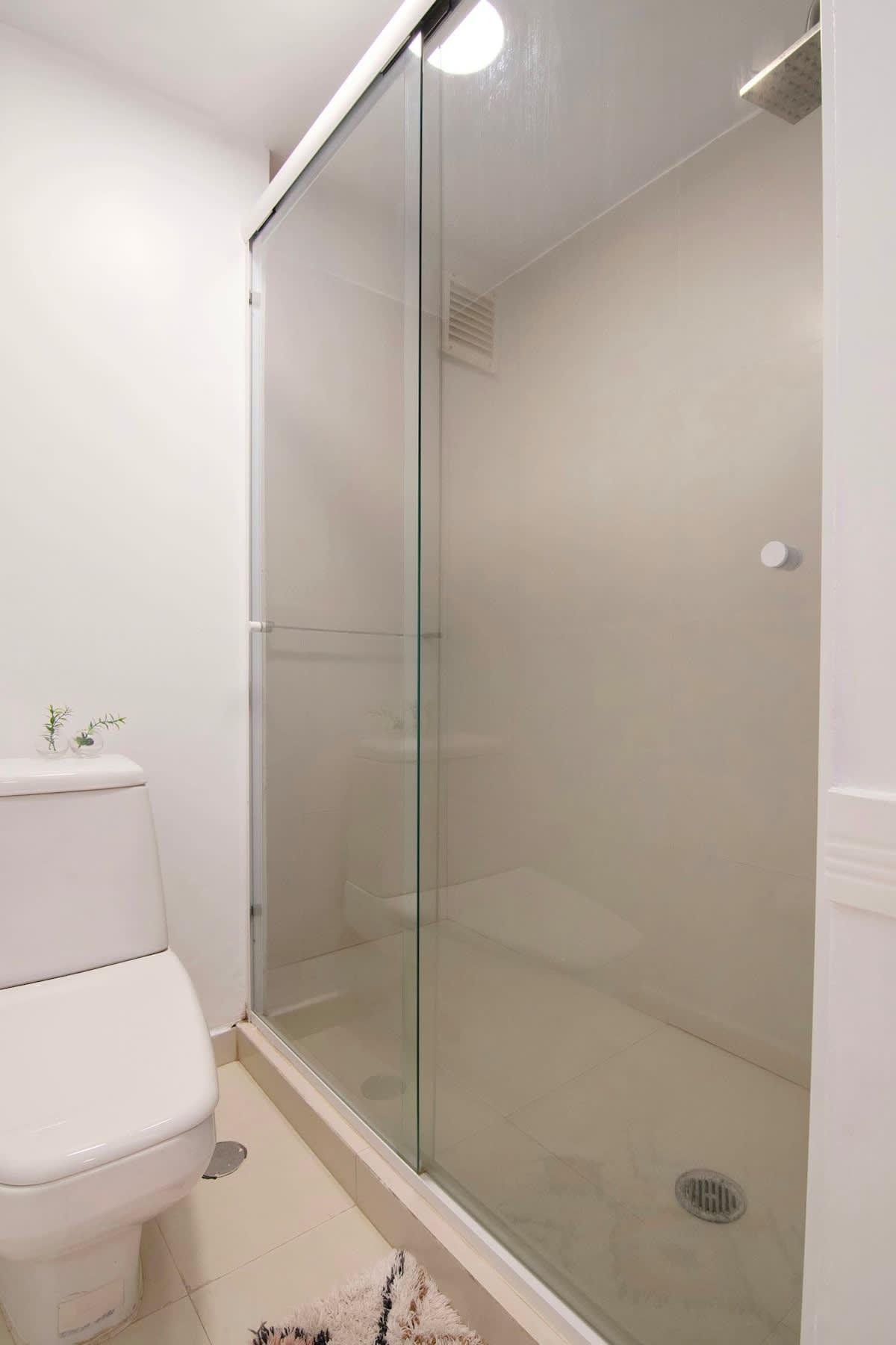 Baño Polanco Chic: Spacious Luxury, Terrace