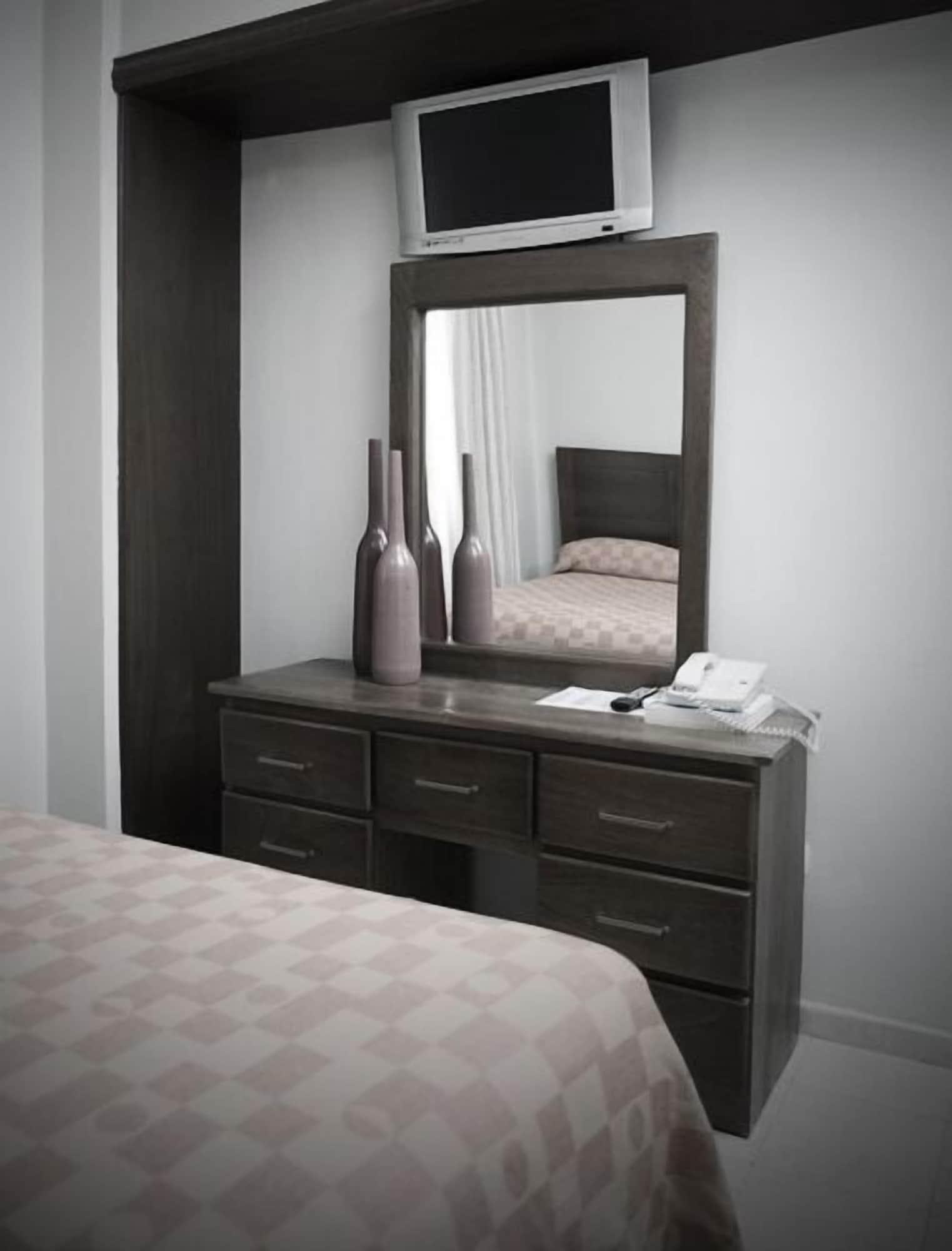 Habitación Hotel Century Plaza