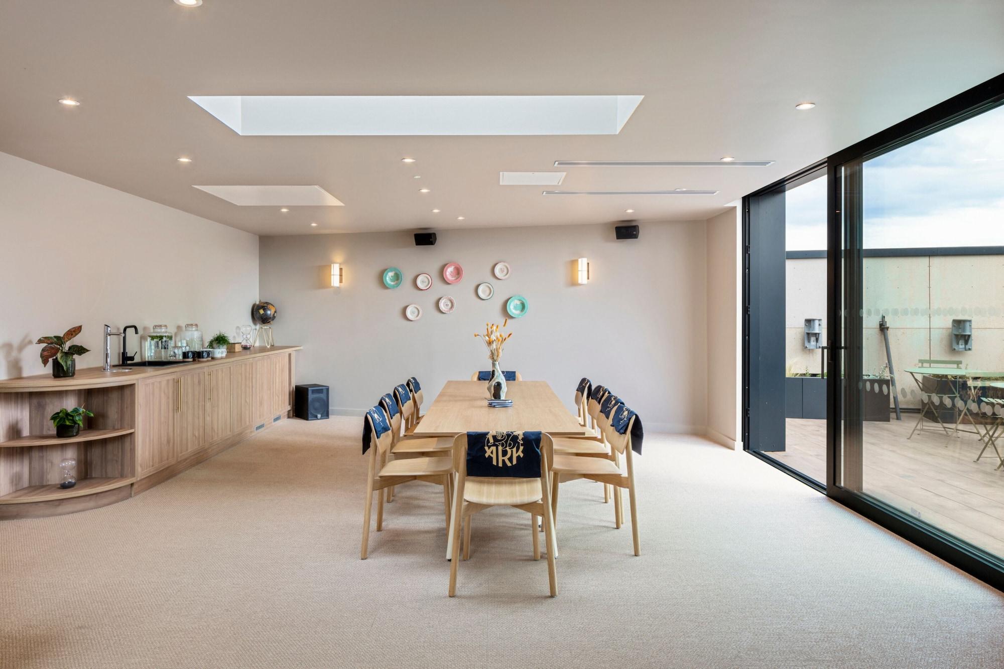 Sala de Reuniones ARK Wembley