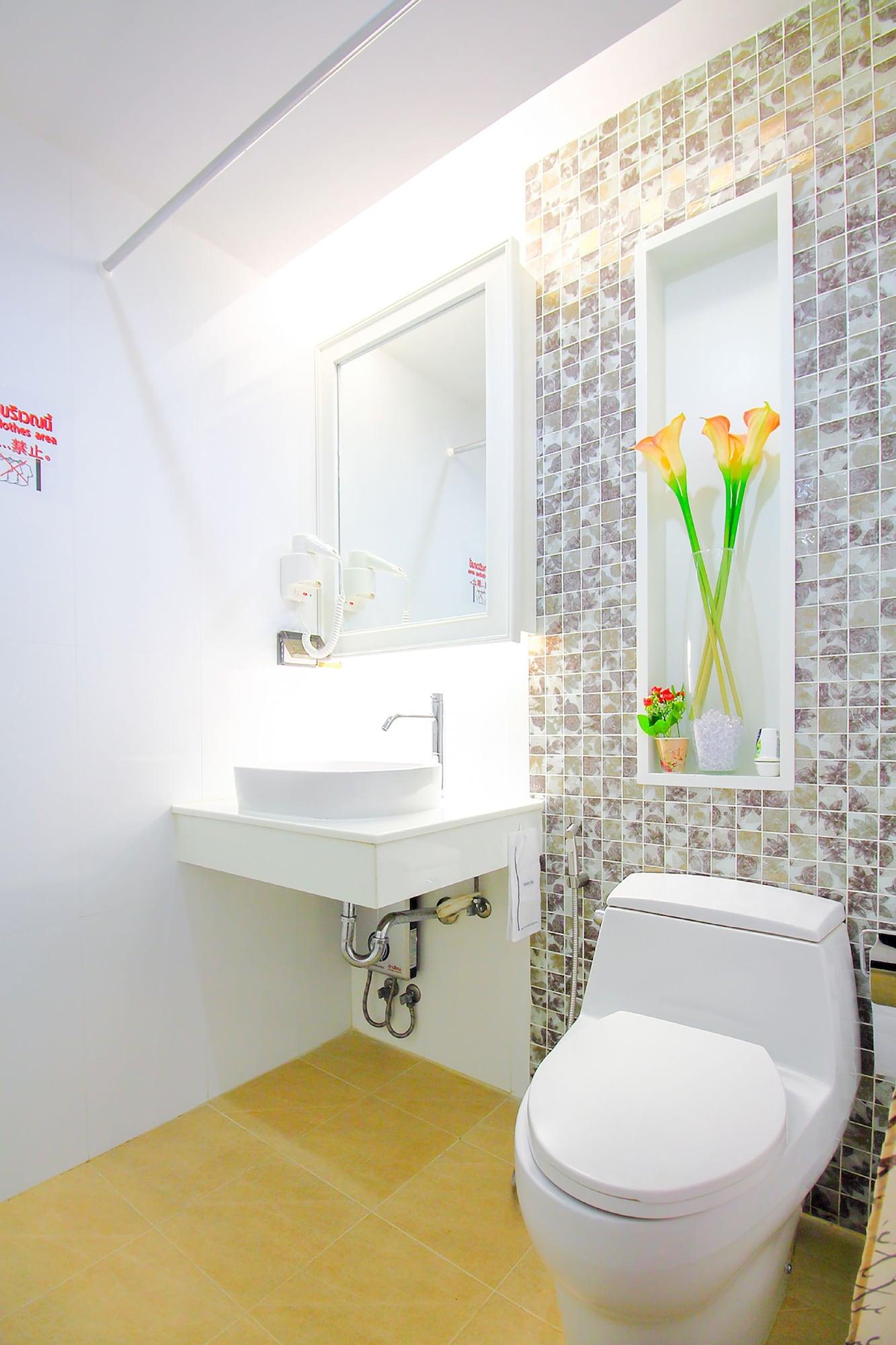 Equipamiento de Habitación OYO 284 Sabaidee Minitel