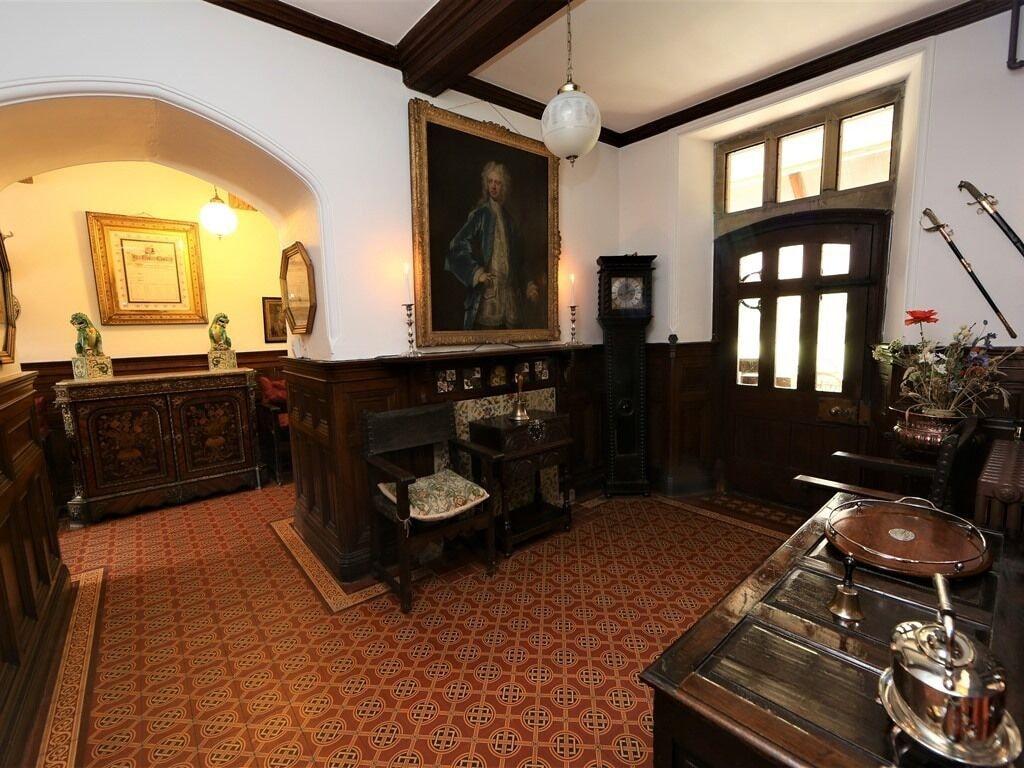 Vista Lobby Tower