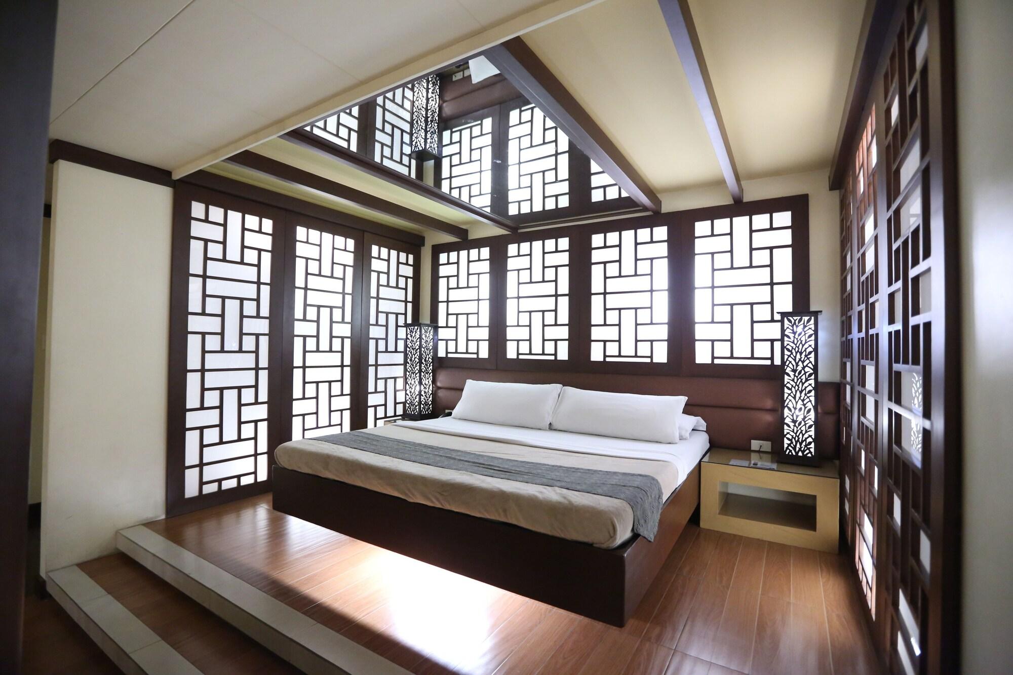 Varios Victoria Court North EDSA - Caloocan
