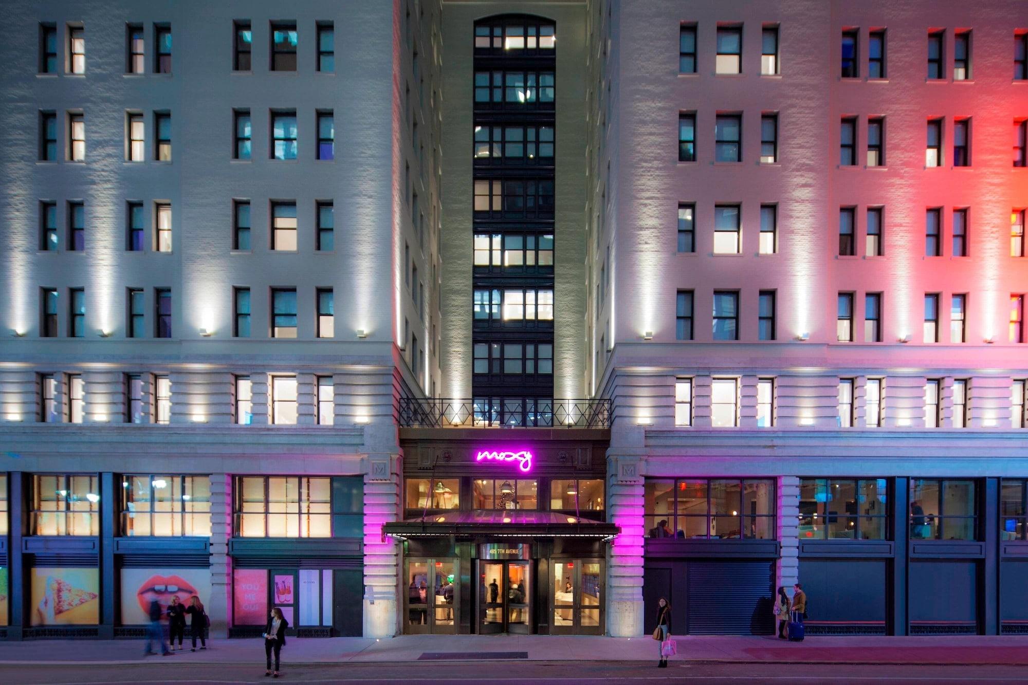 Vista Exterior Moxy NYC Times Square