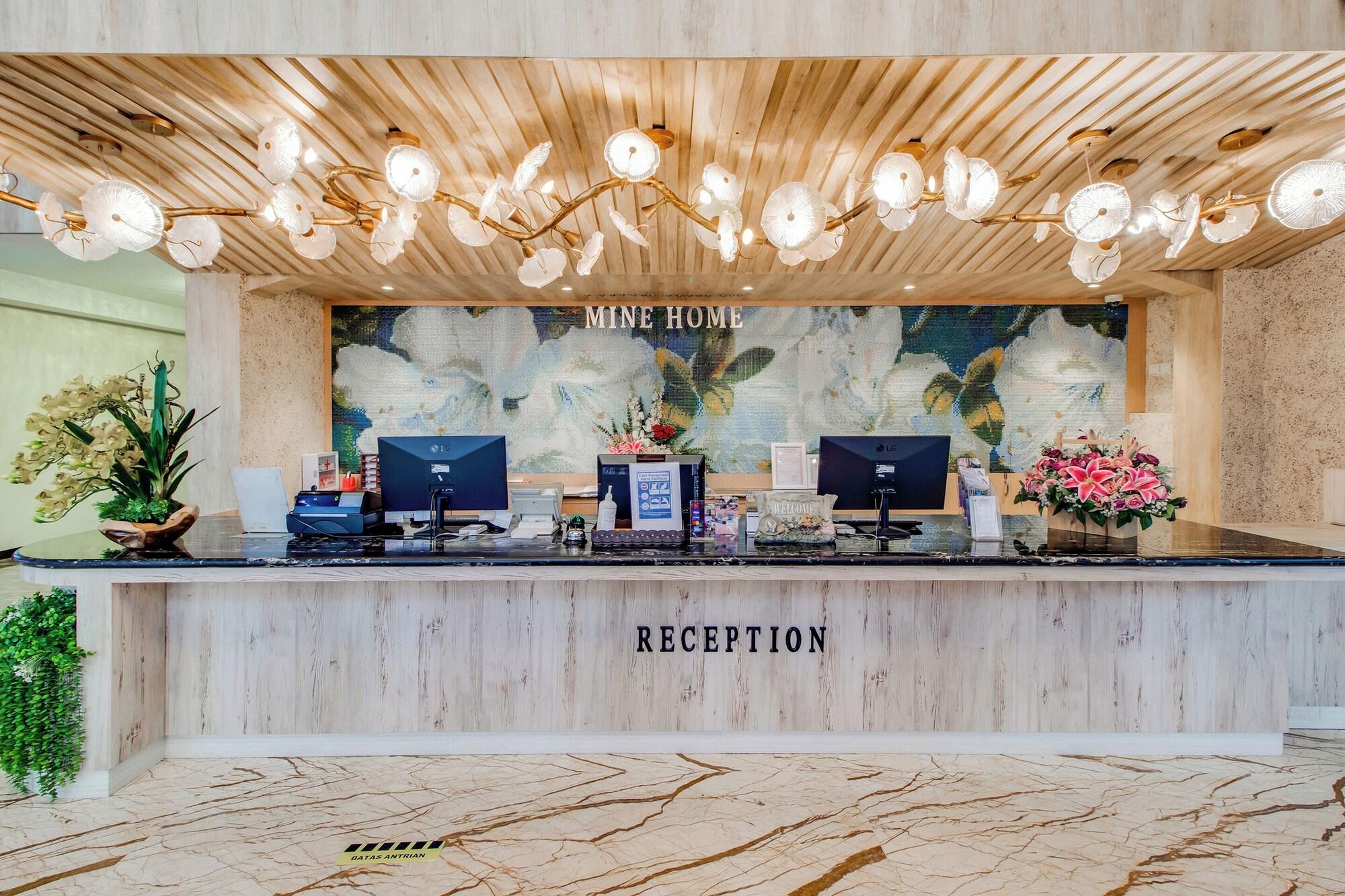 Vista Lobby Mine Home Hotel by Sovia
