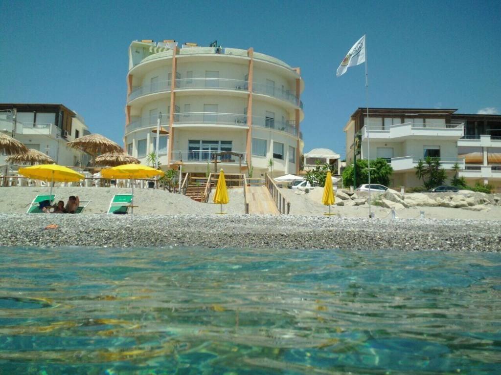 Varios Hotel Il Girasole