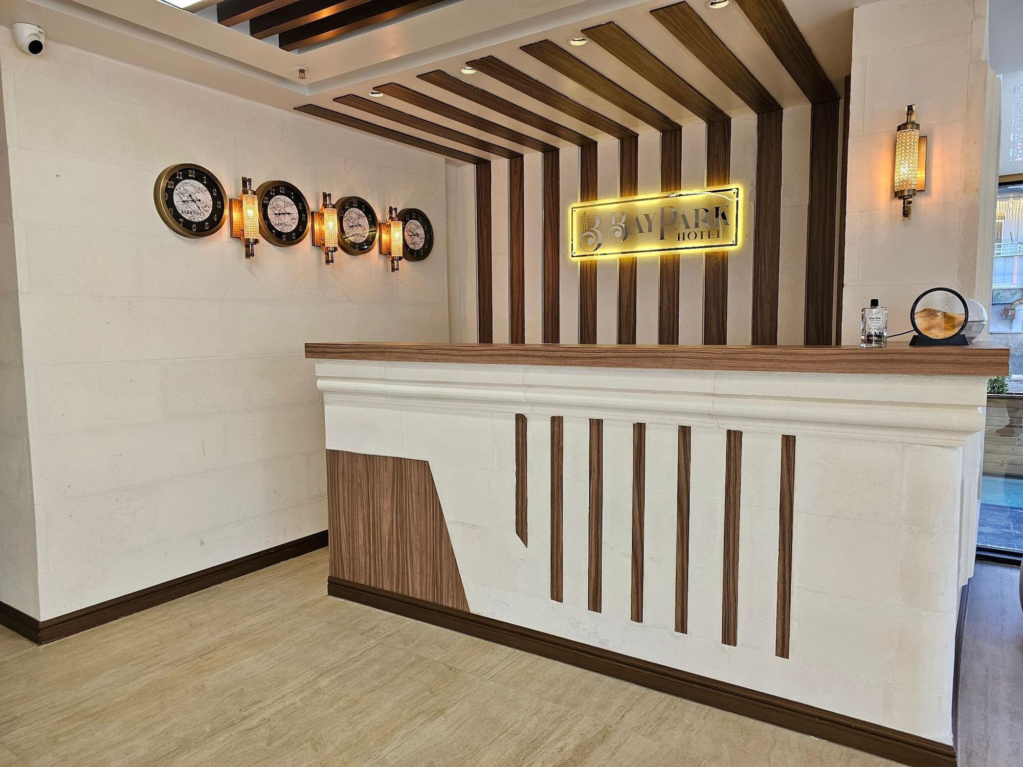 Varios Baypark Hotel & Spa