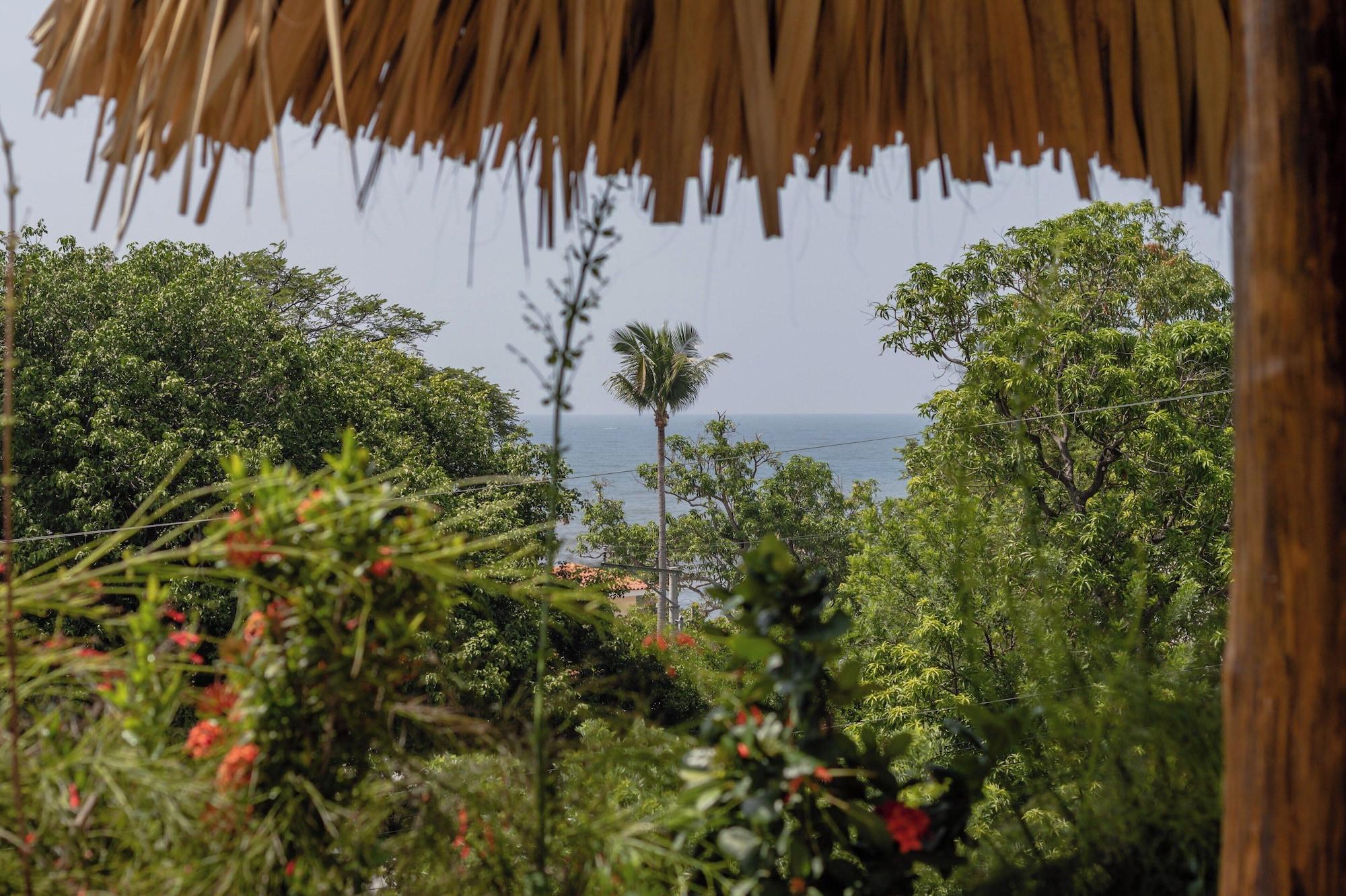Vista Exterior Las Golondrinas El Zonte El Salvador