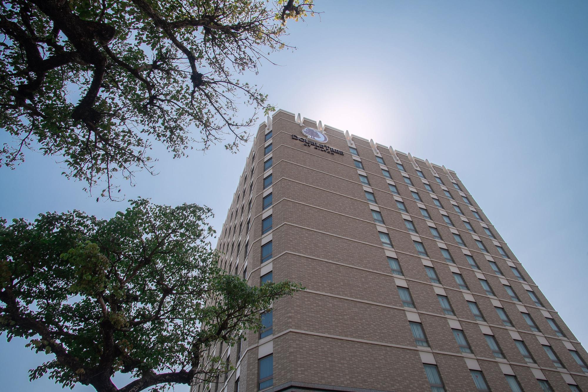 Vista Exterior DoubleTree by Hilton Naha