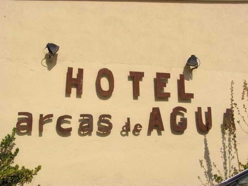 Vista Exterior Arcas de Agua