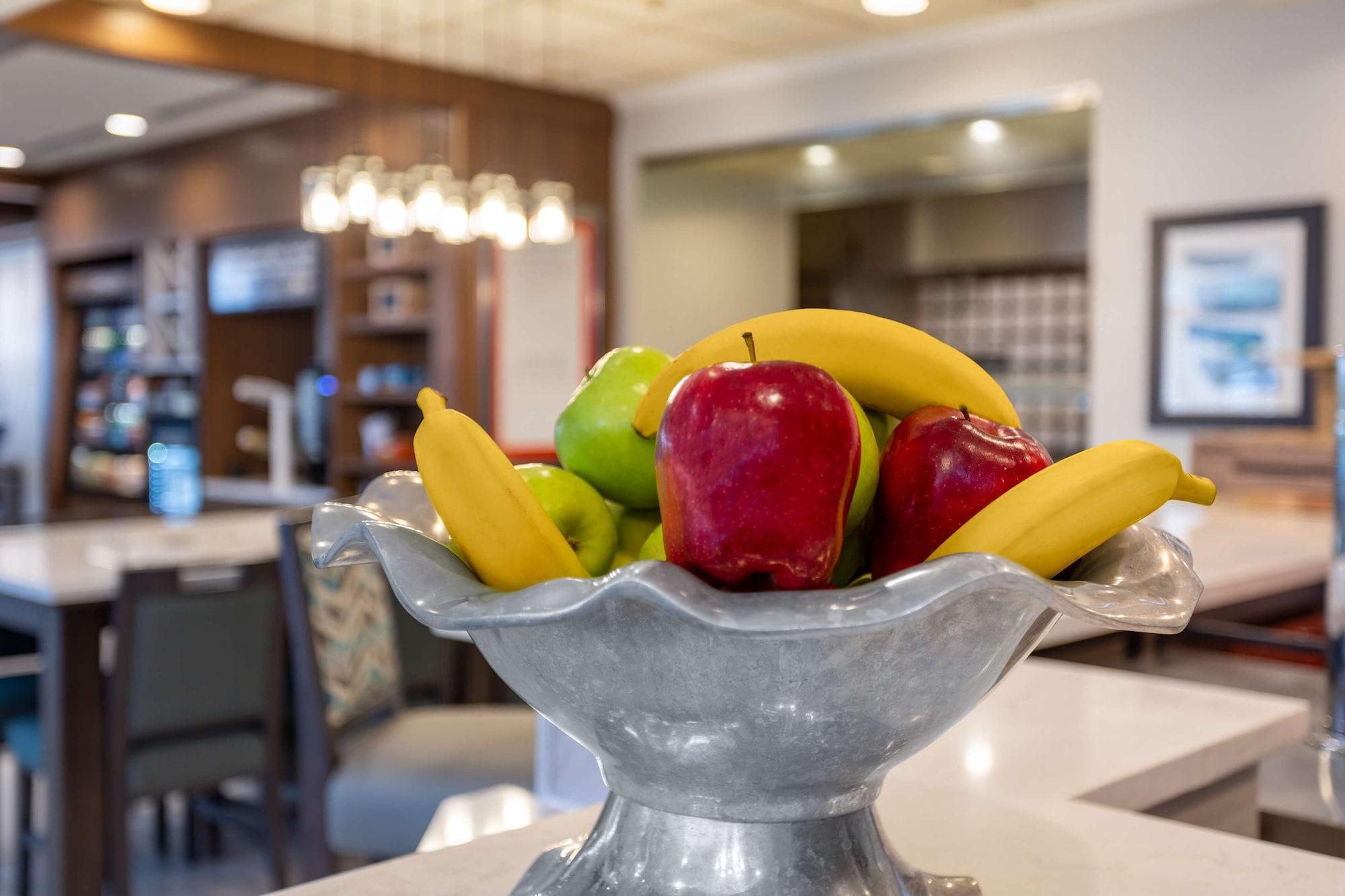 Restaurant Hilton Garden Inn Islip/MacArthur Airport