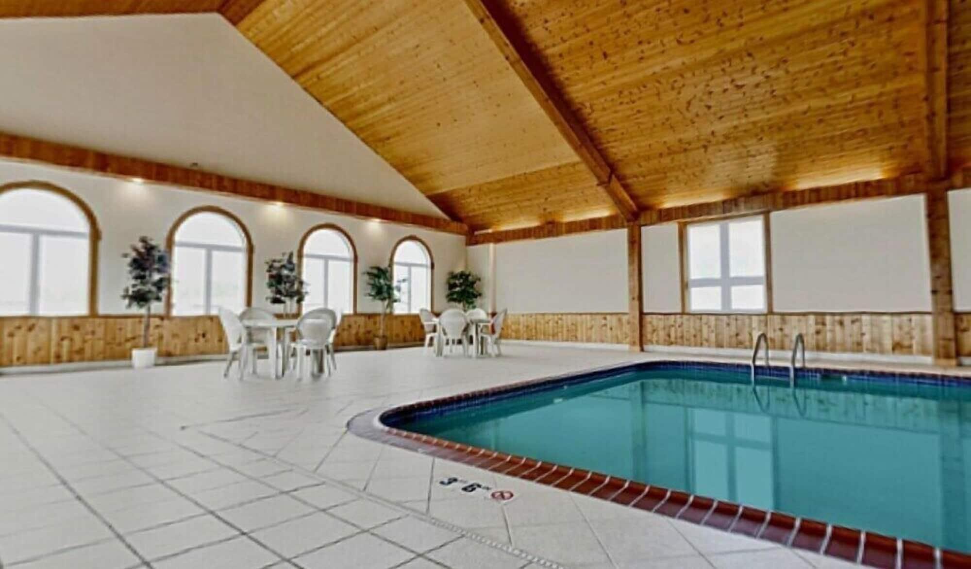 Vista Piscina Home Suites