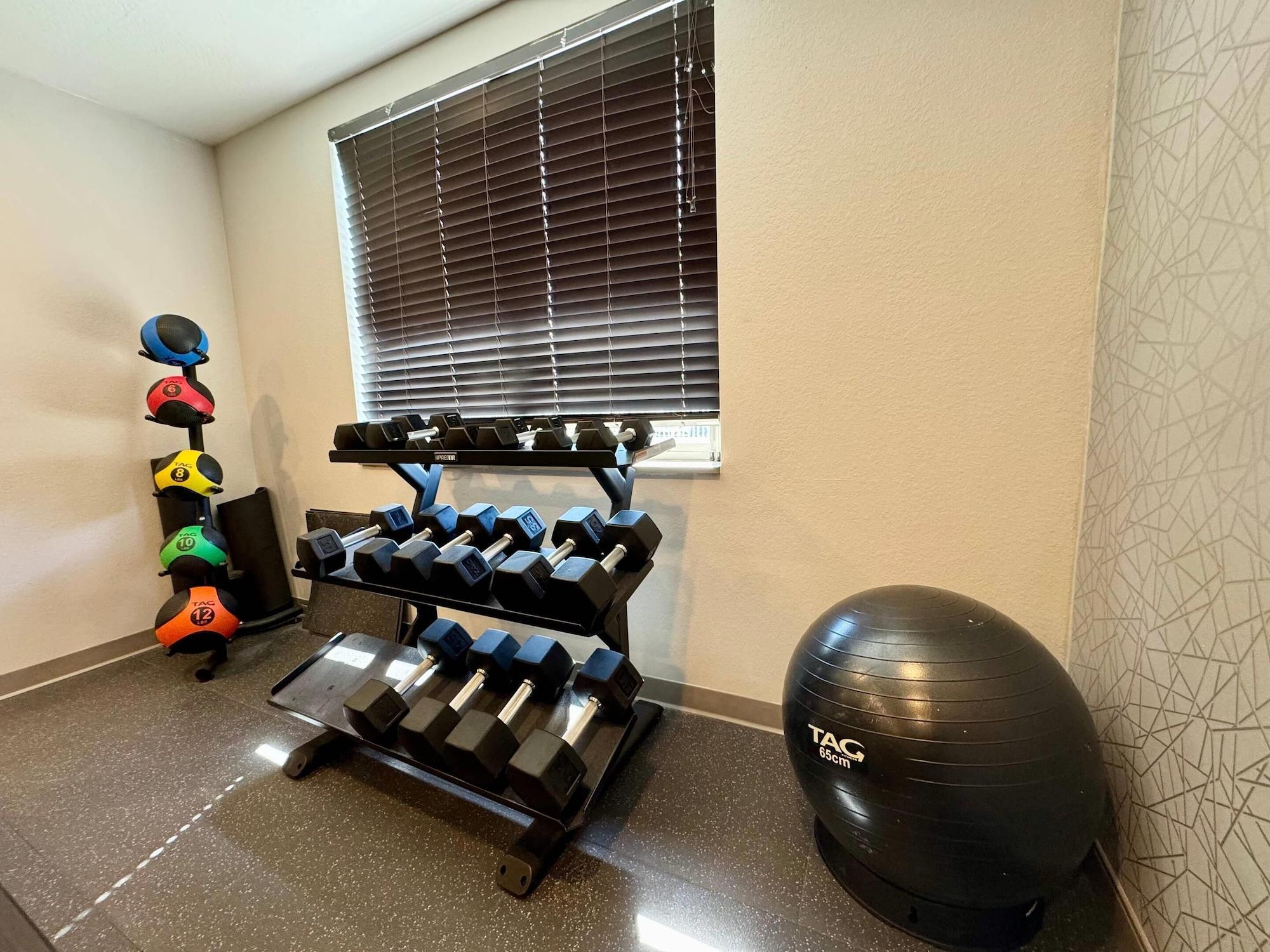Gimnasio Country Inn & Suites by Radisson, Port Charlotte, FL