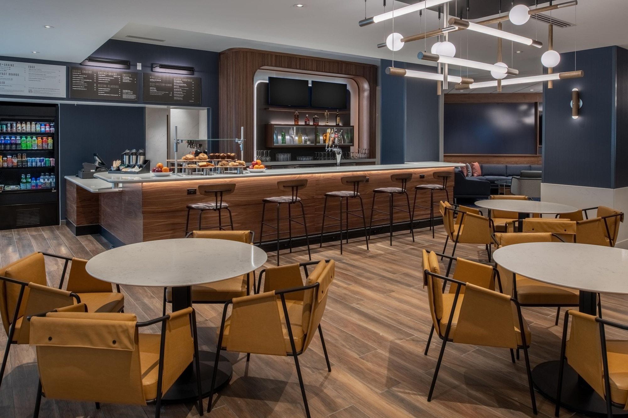 Restaurant Courtyard By Marriott Olympia