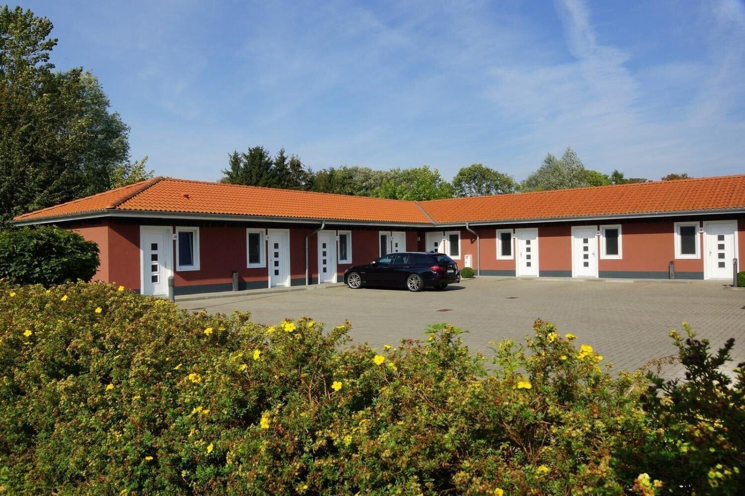 Vista Exterior Alcedo Hotel