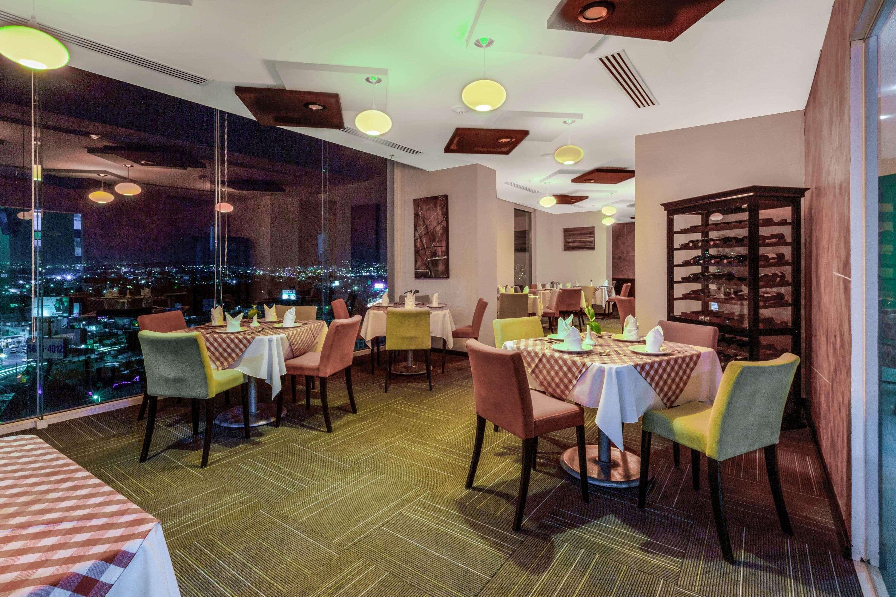 Restaurant La Quinta by Wyndham Puebla Palmas Angelópolis