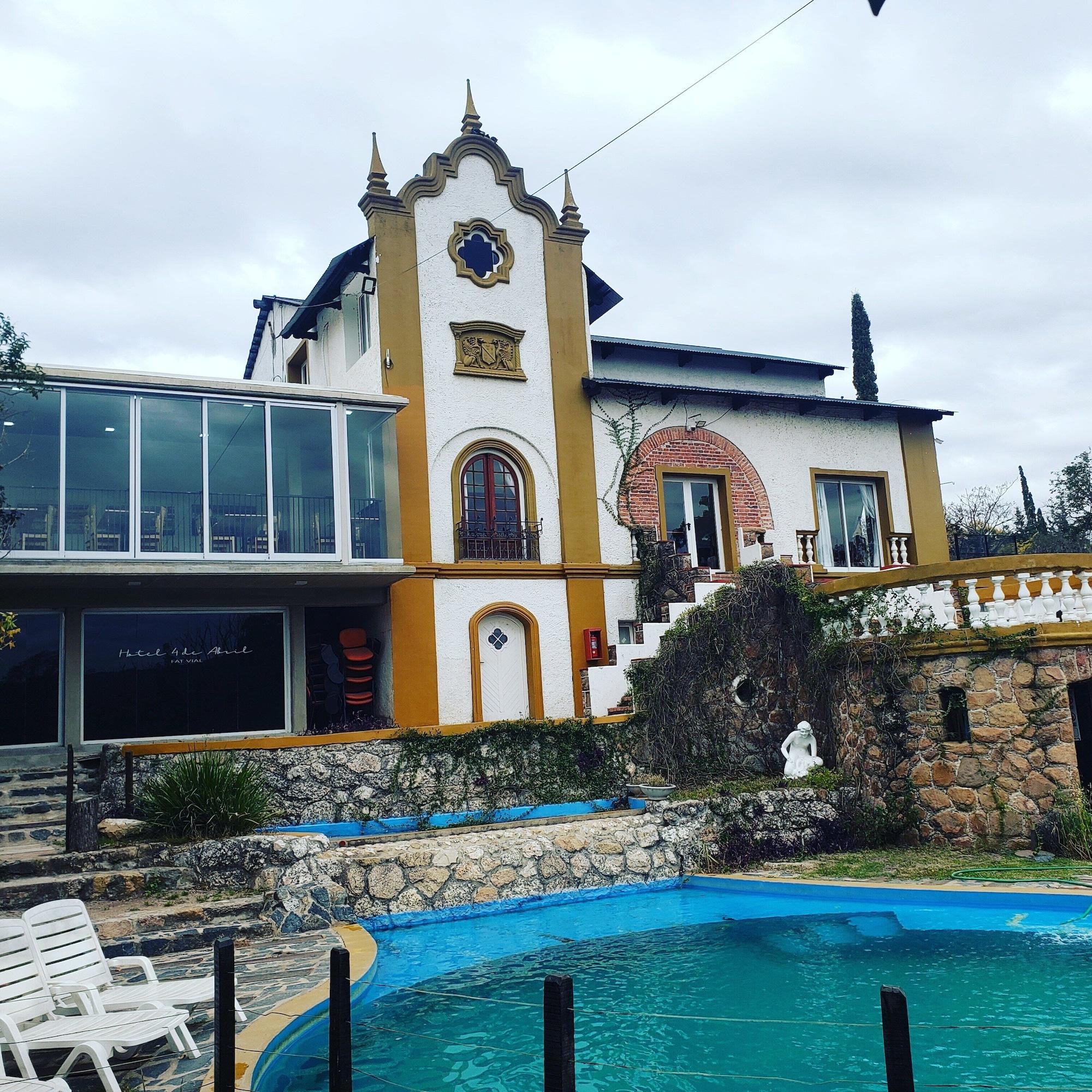 Vista Exterior Hotel Fatvial 4 de Abril