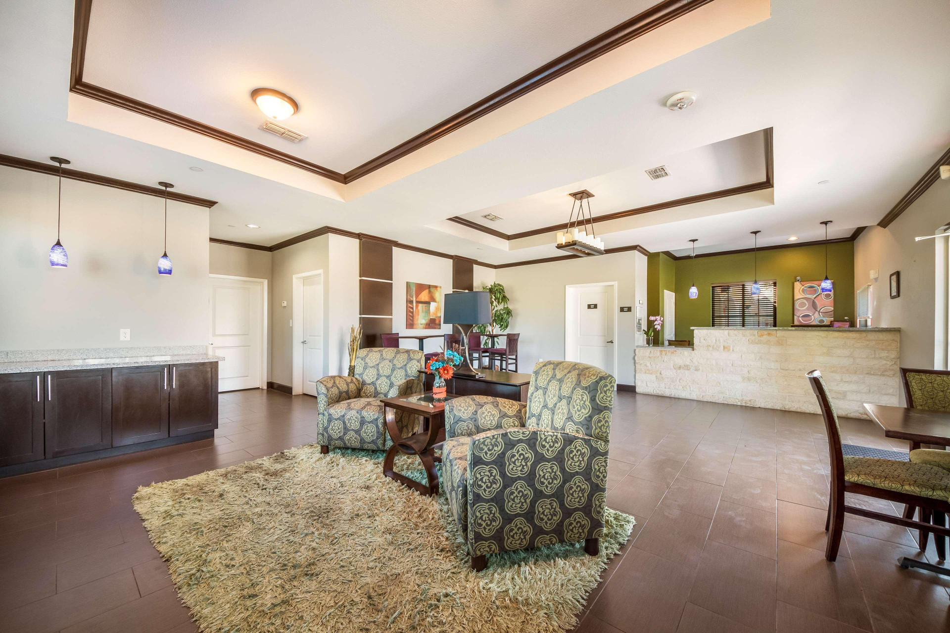 Vista Lobby Studio 6 Pleasanton, TX