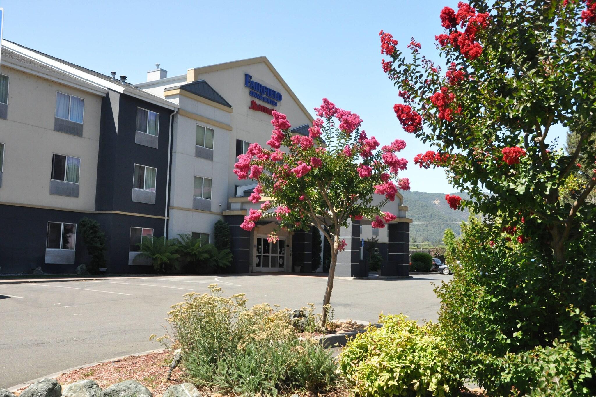 Vista Exterior Fairfield Inn & Suites by Marriott Ukiah - Mendocino County