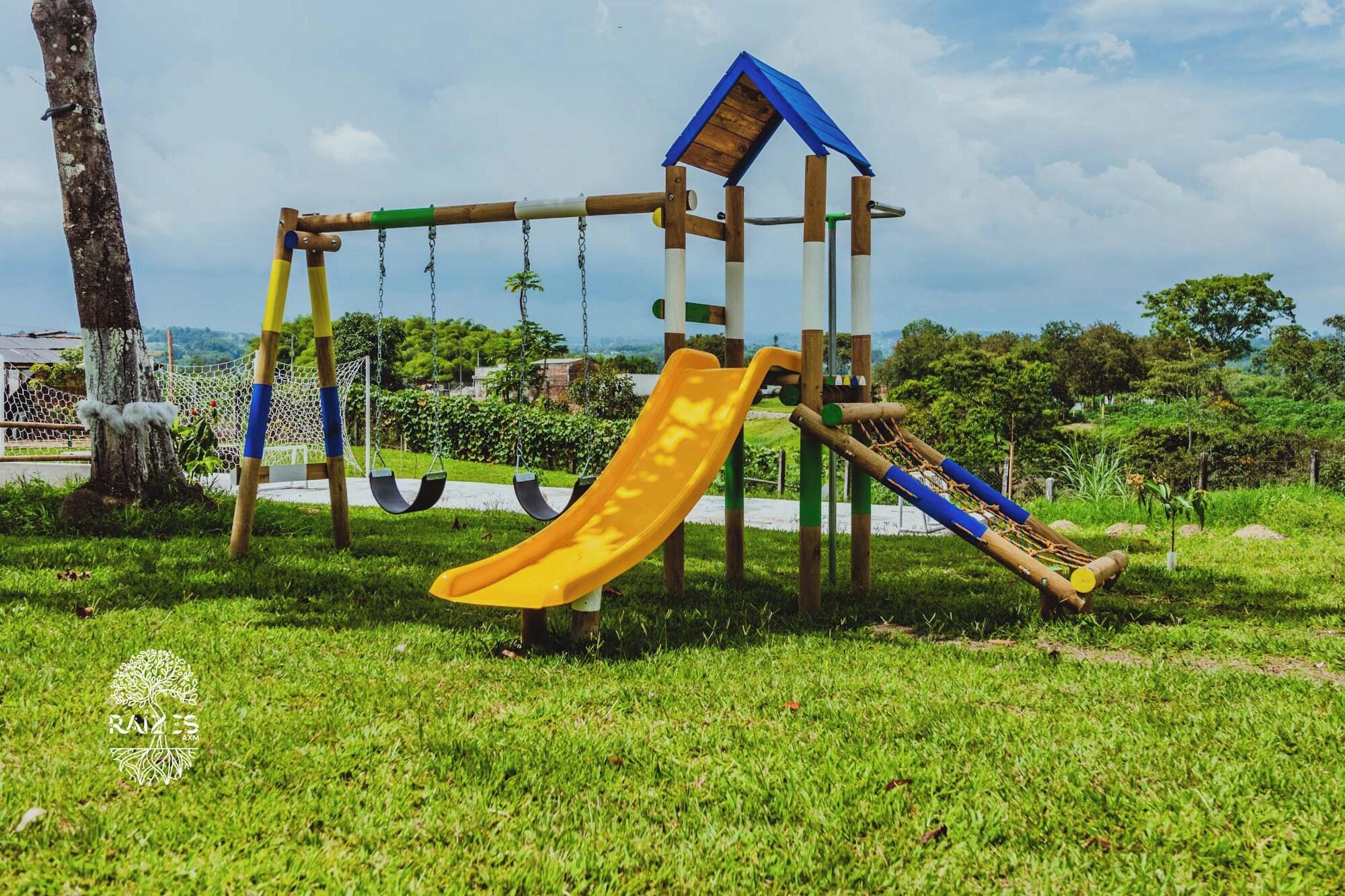 Instalaciones Recreativas Raizes AXM