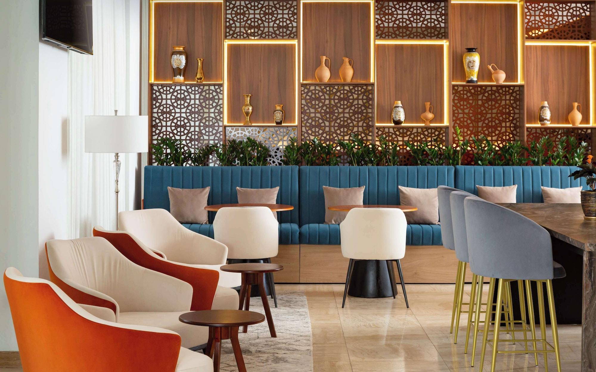 Vista Lobby DoubleTree by Hilton Shymkent
