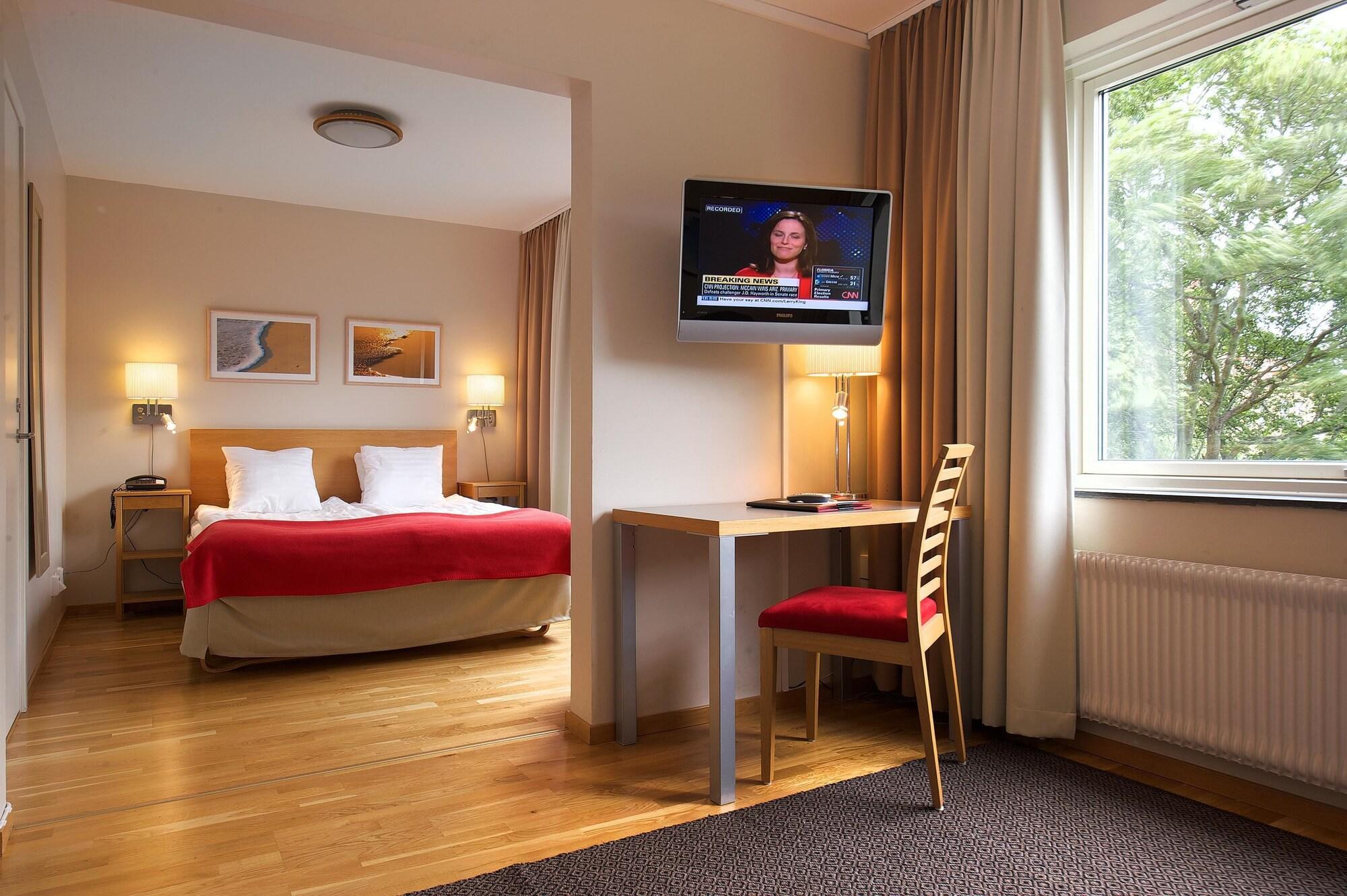 Varios Hotel Tornet