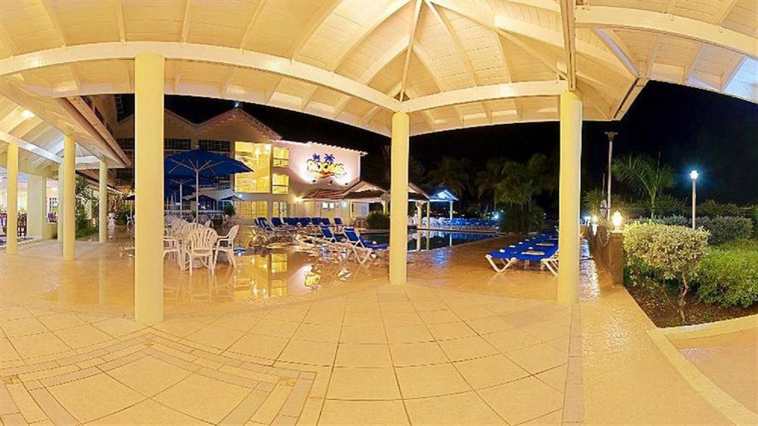 Bar/Salón Rooms on the Beach Ocho Rios