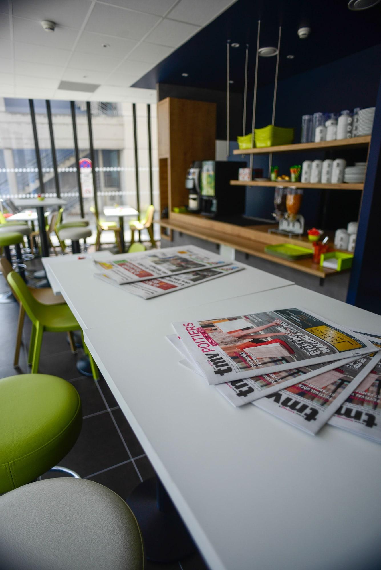 Vista Lobby ibis budget Poitiers Centre Gare