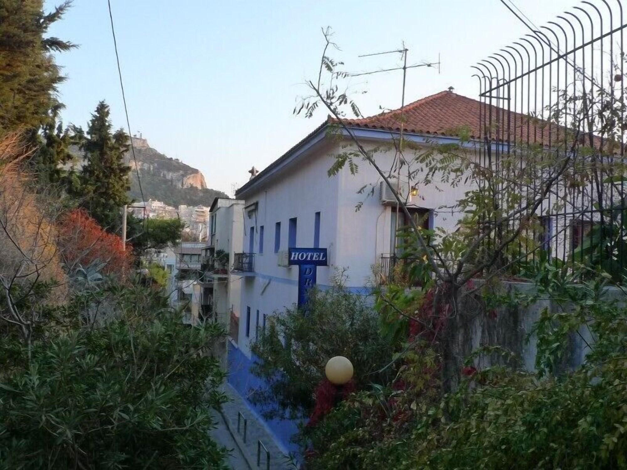 Vista Exterior Orion and Dryades