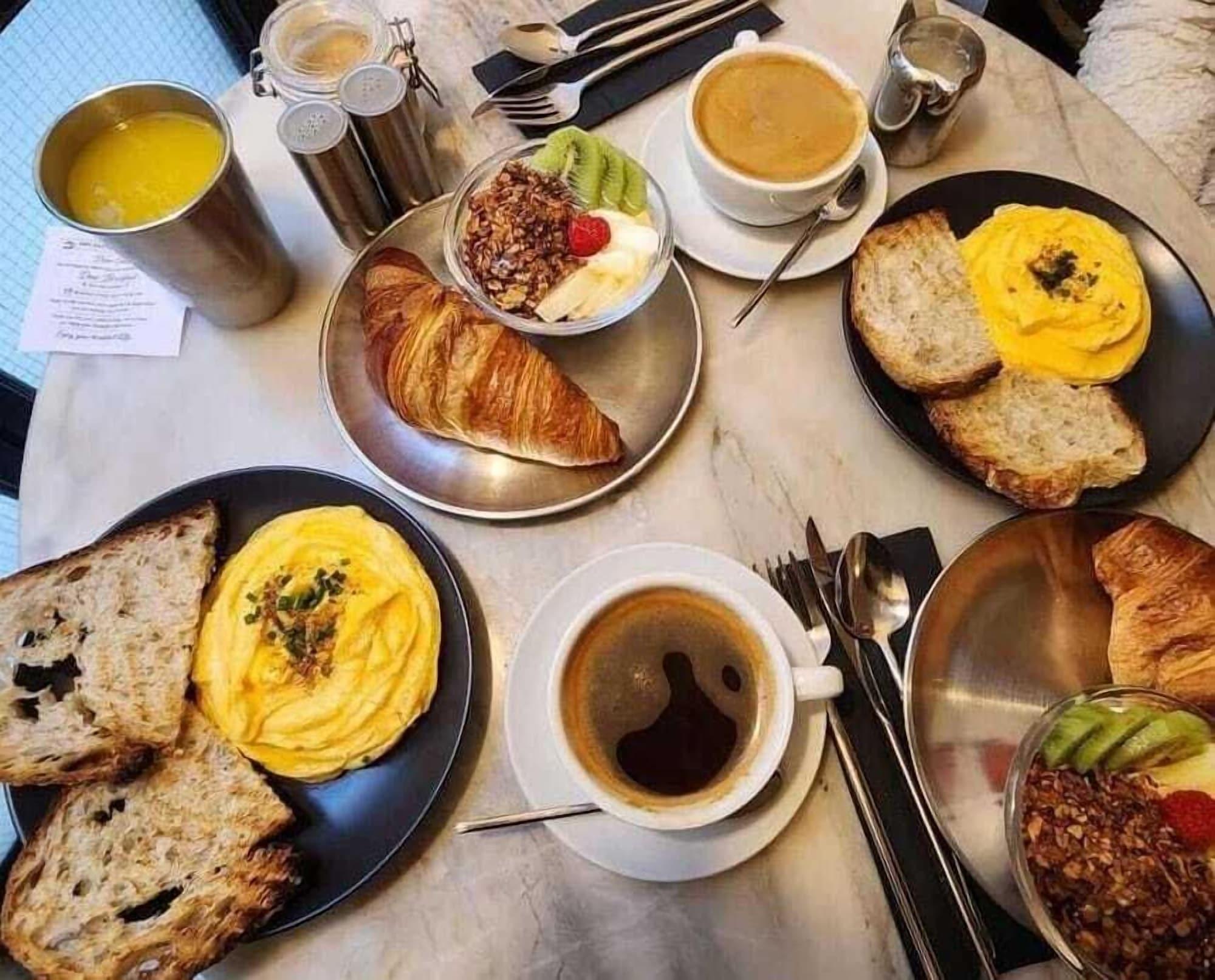 Restaurant Secret Patio Lisbon