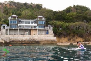 Alojamiento - Jaynet Oceanview Resort