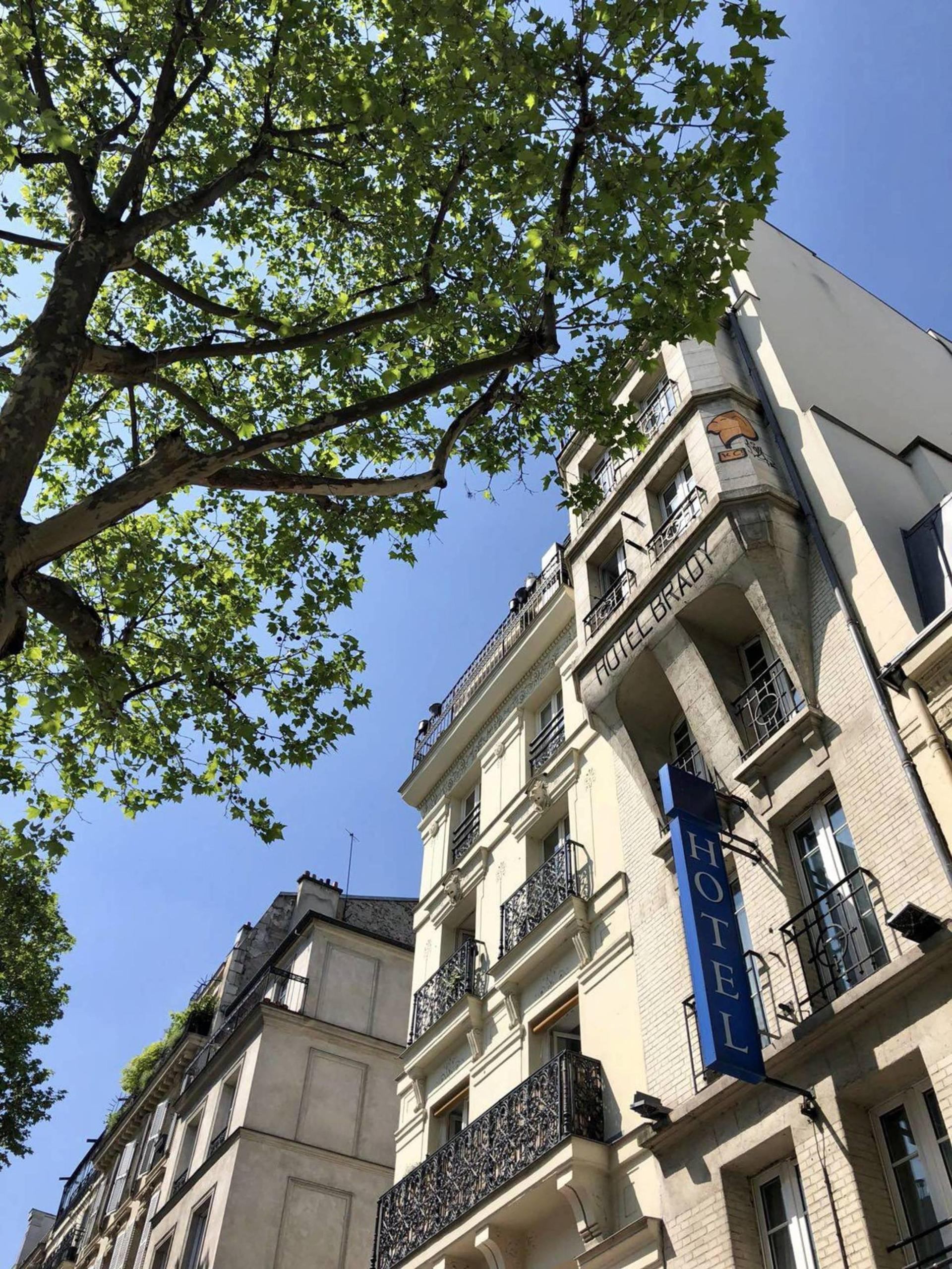 Vista Exterior Hotel Brady