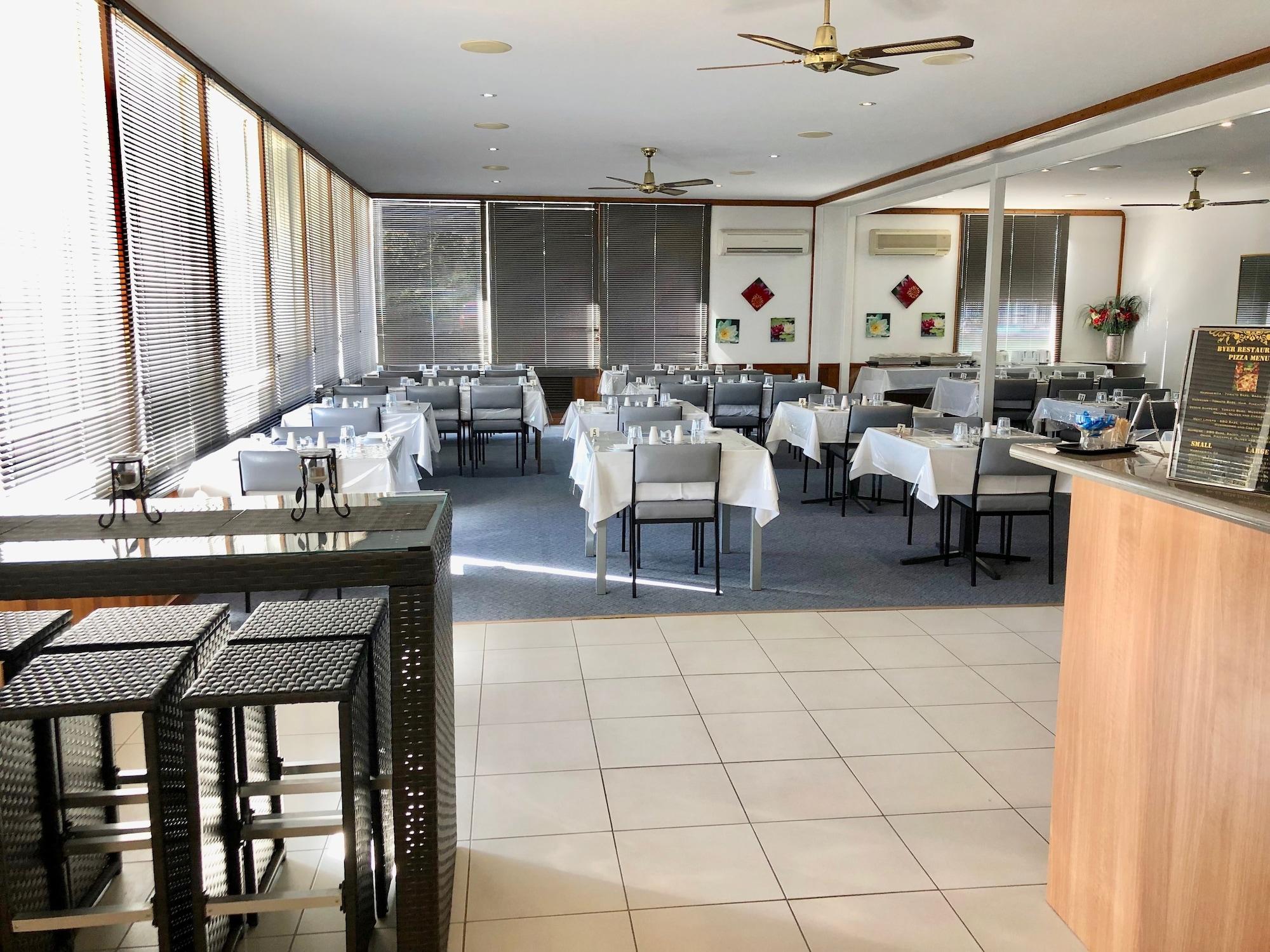 Restaurant Byer Fountain Motor Inn, Holbrook