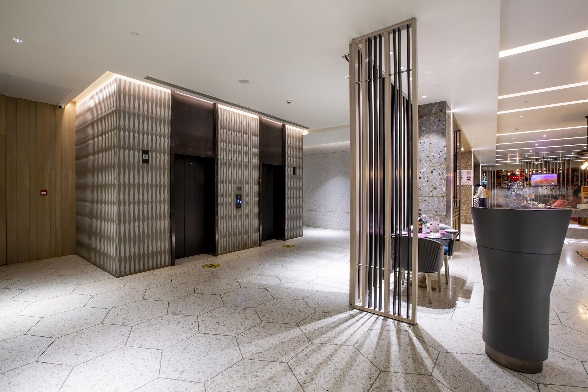 Vista Lobby Regenta SGS Greenotel - Lonavala