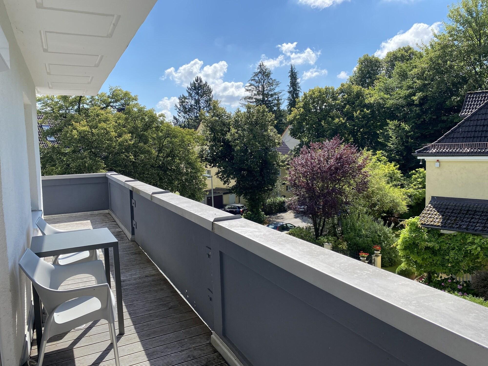 Varios Hotel Villa Solln
