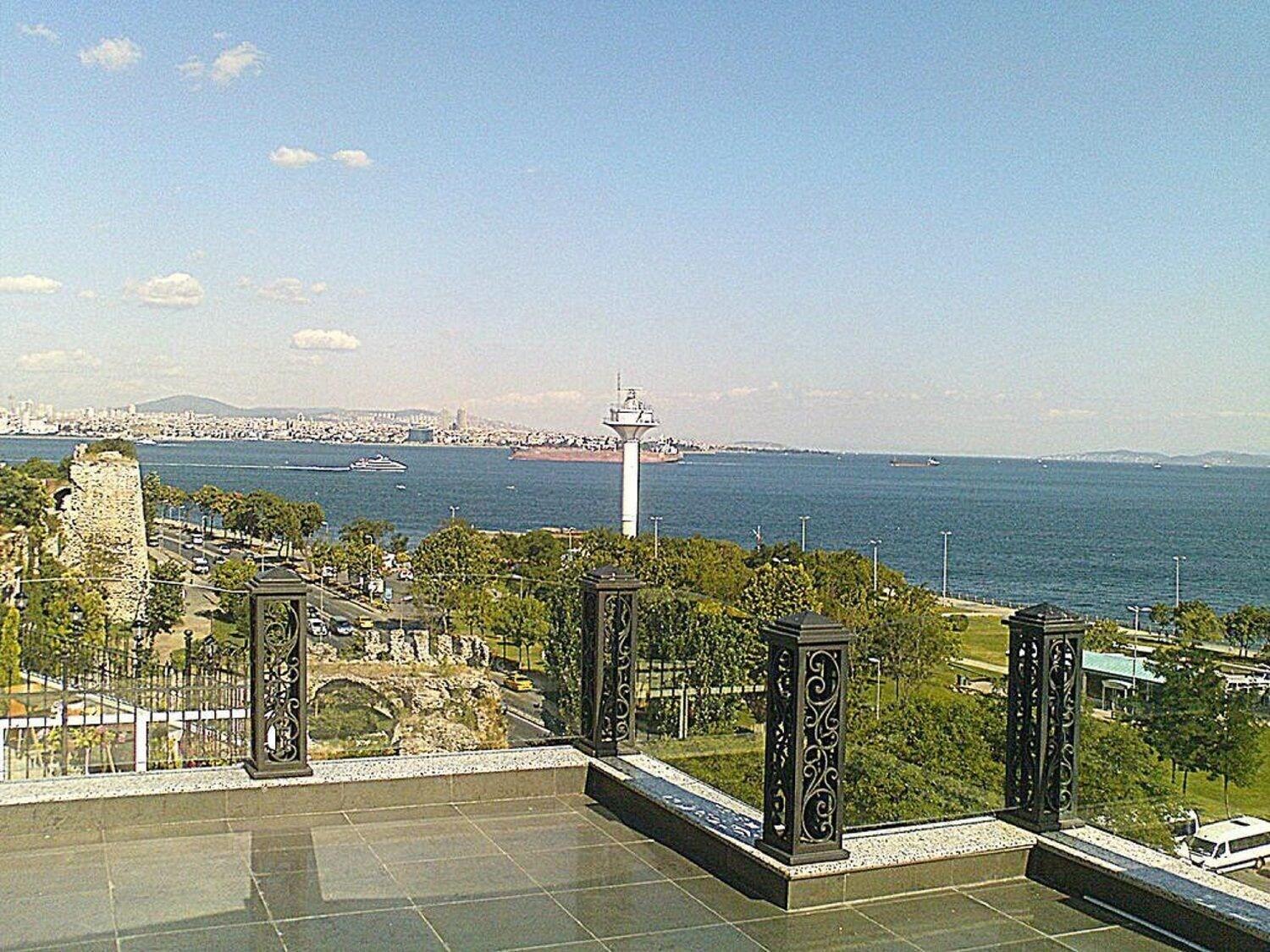 Varios Marmara Konak Old City