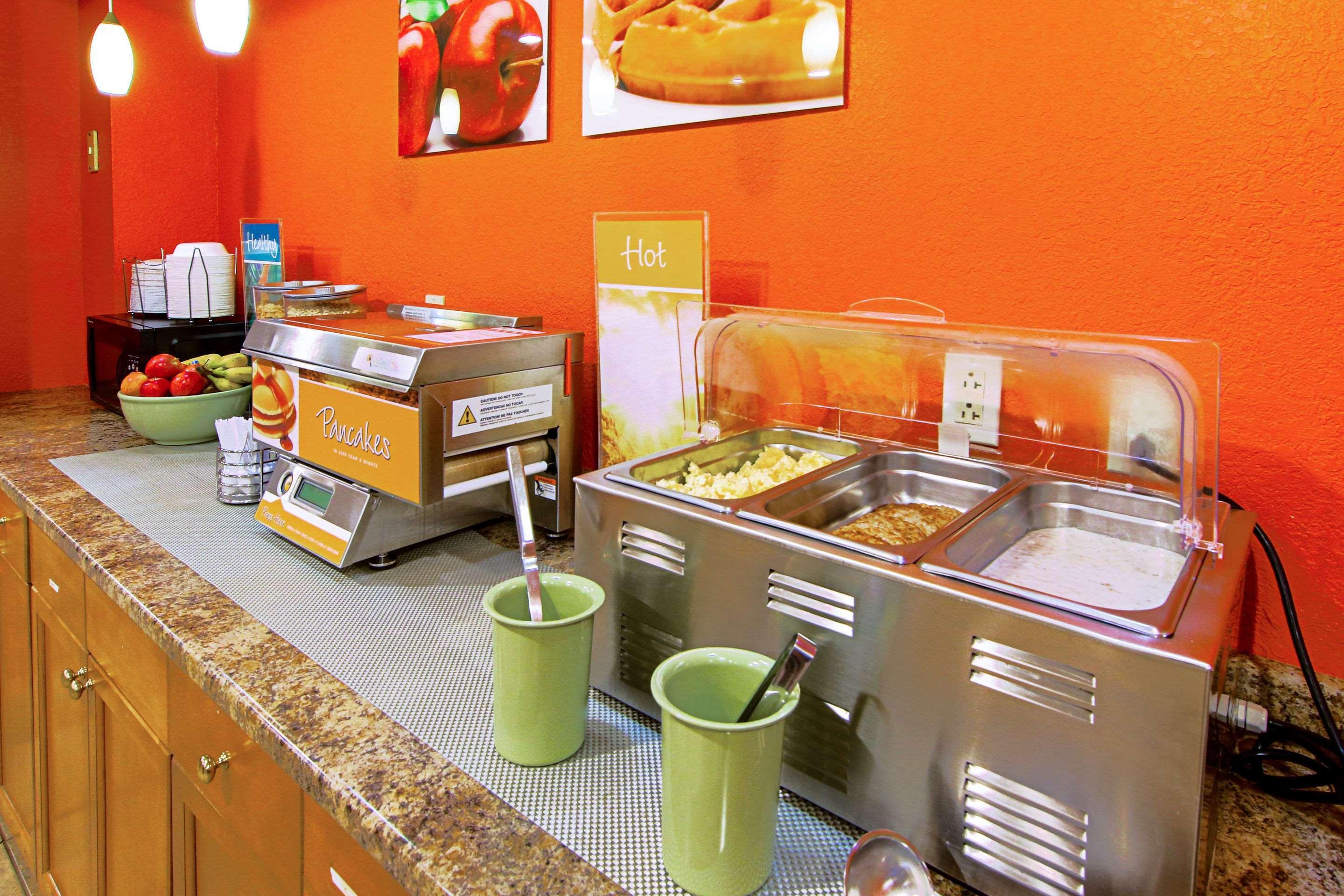 Restaurant Quality Inn Plainfield I-395