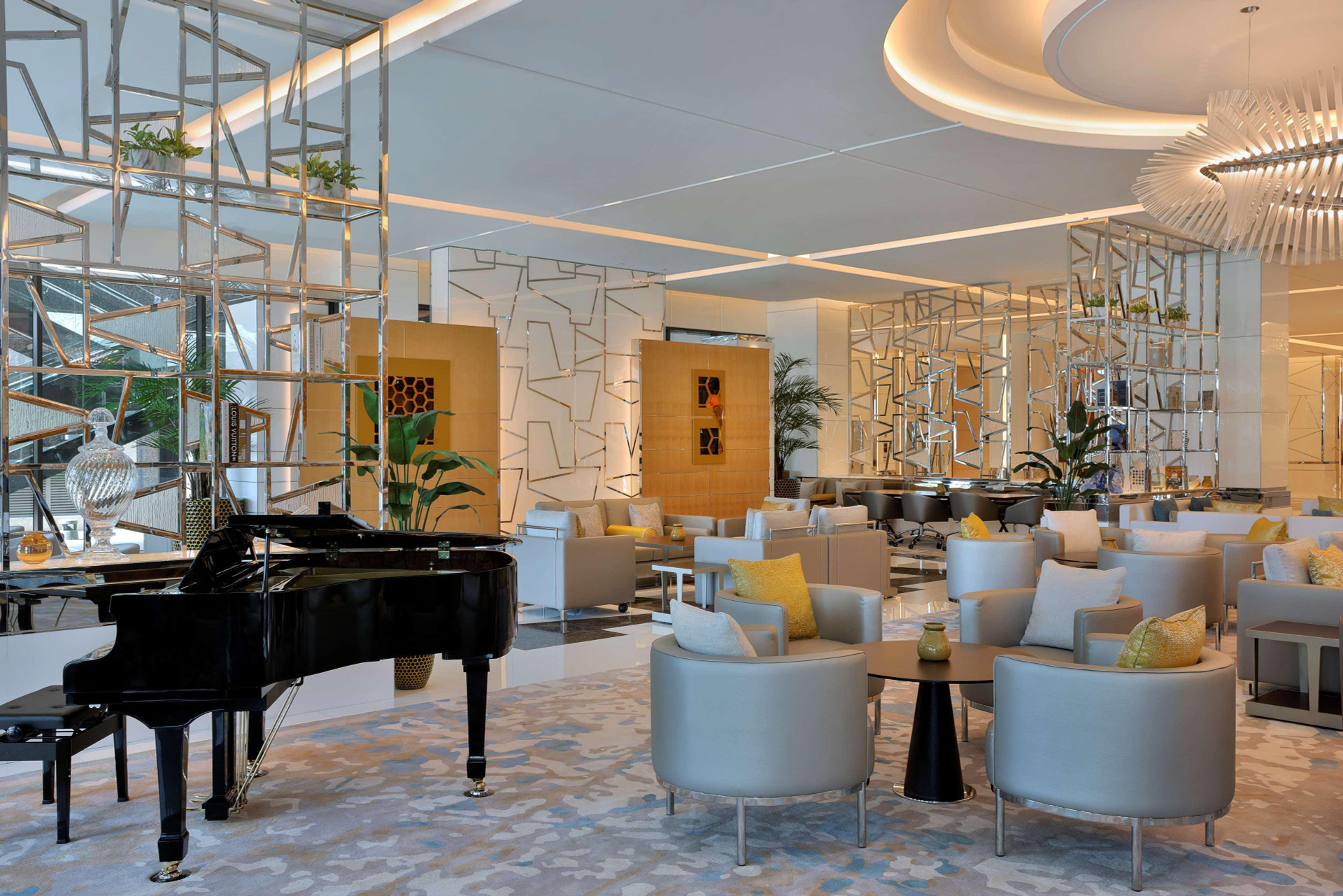 Vista Lobby Hilton Dubai Palm Jumeirah