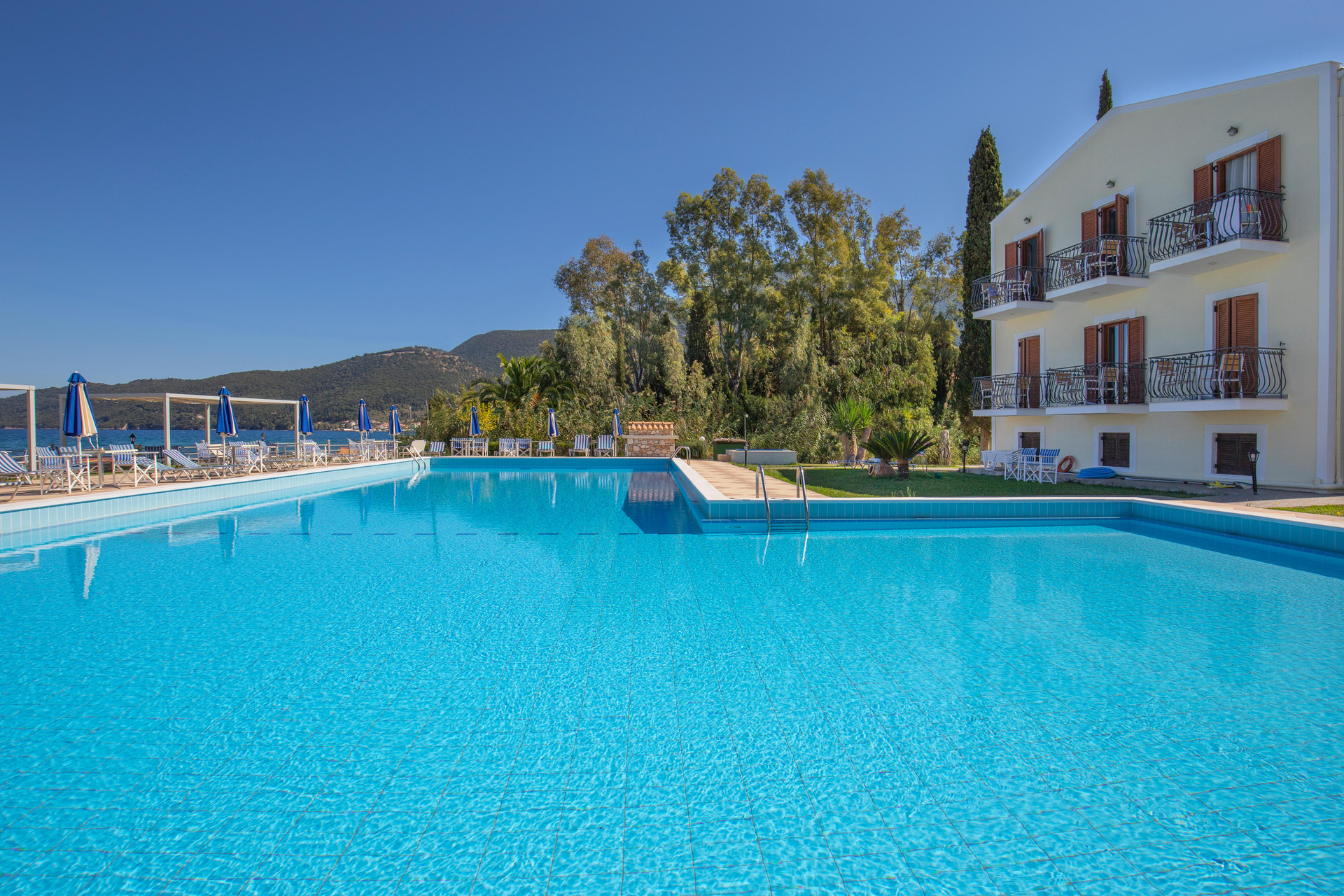 Vista Exterior Sami Beach