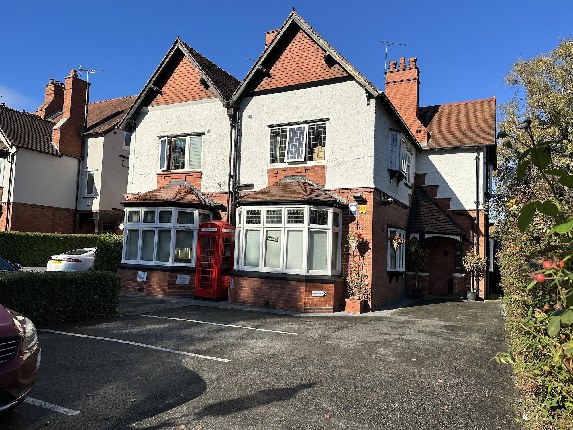 Varios Chester House Guest House